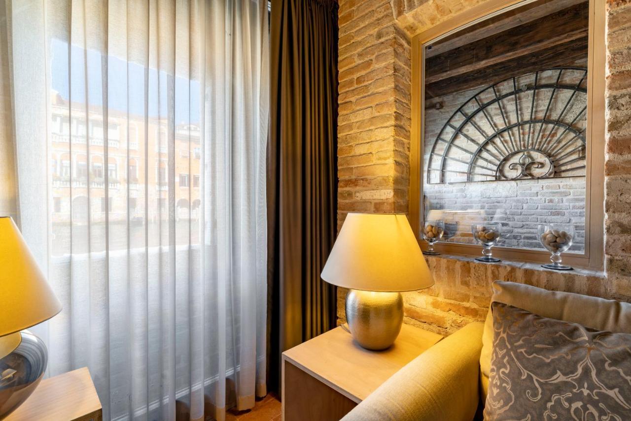 Ca' Del Fontego - Luxury Grand Canal Veneţia Exterior foto
